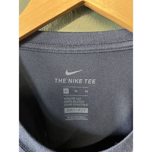 Virginia Nike Mens Blue Short Sleeve Athletic T-shirt Size XL - Picture 3 of 3
